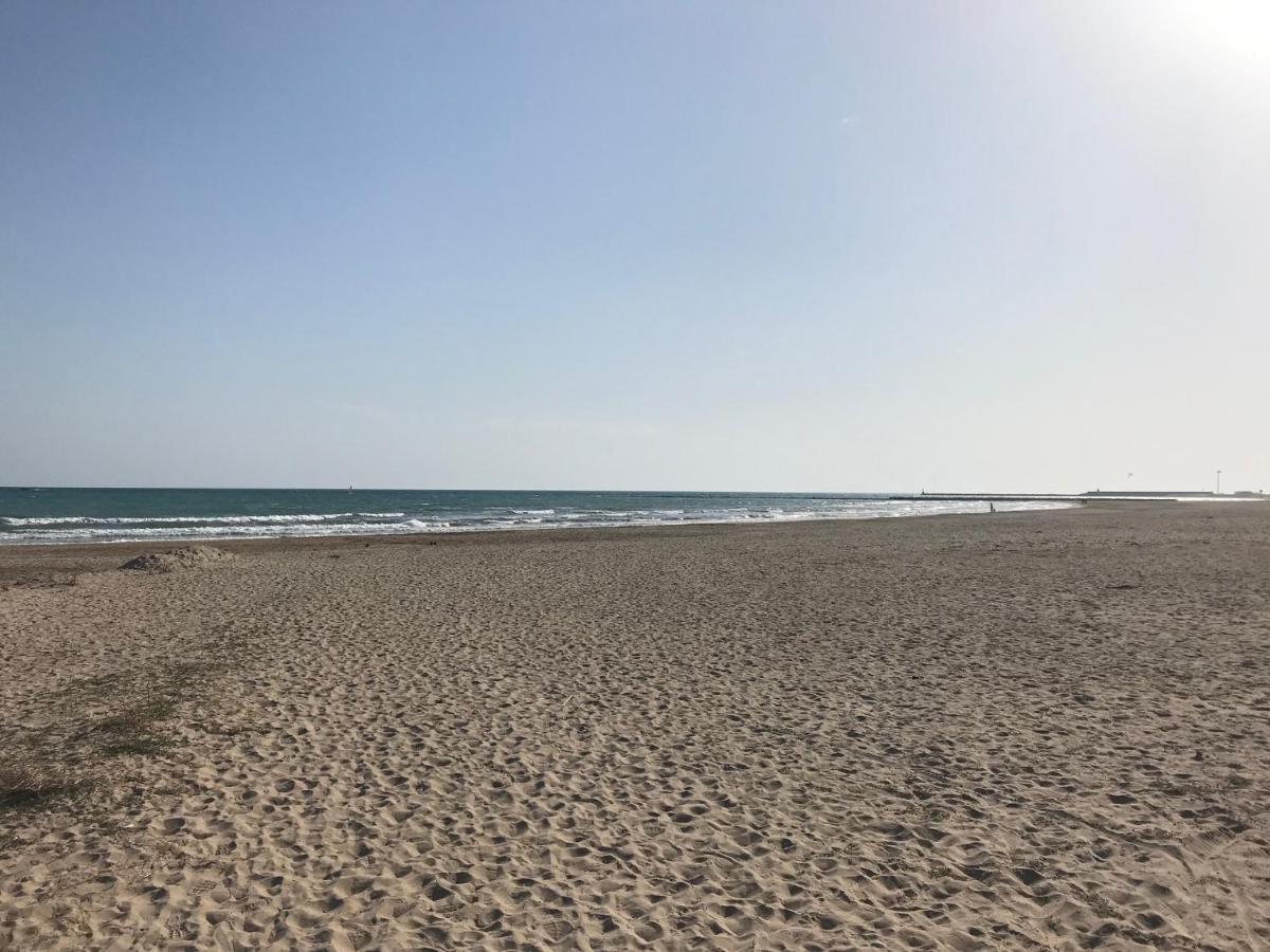"Aqui Se Vive Bien" Villa Burriana Luaran gambar